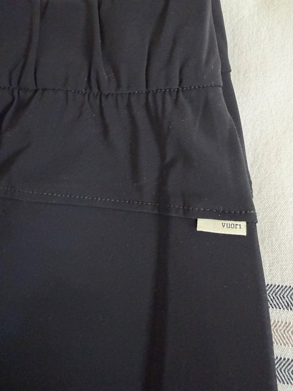 Vuori Women's Miles Ankle Pant - Picture 3 of 7